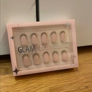 Glamnetic Short Round Press-On Nails